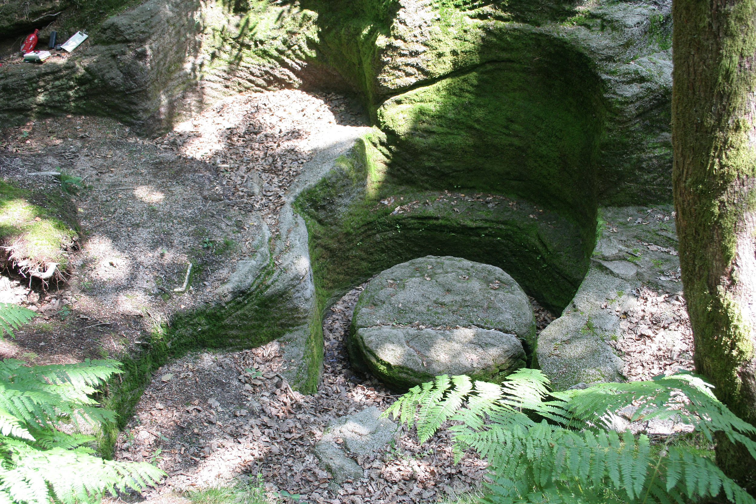Carrière_de_meules01